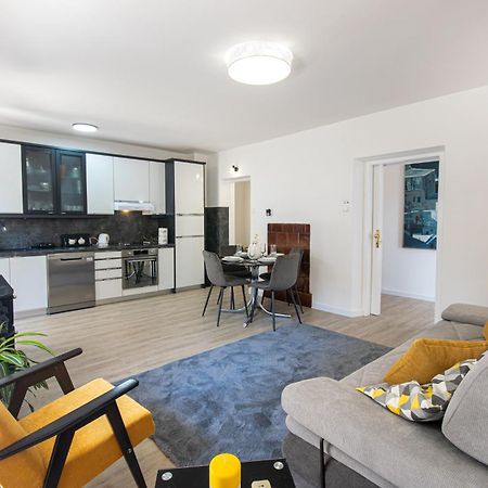 Apartments Filipeti Макарска Екстериор снимка