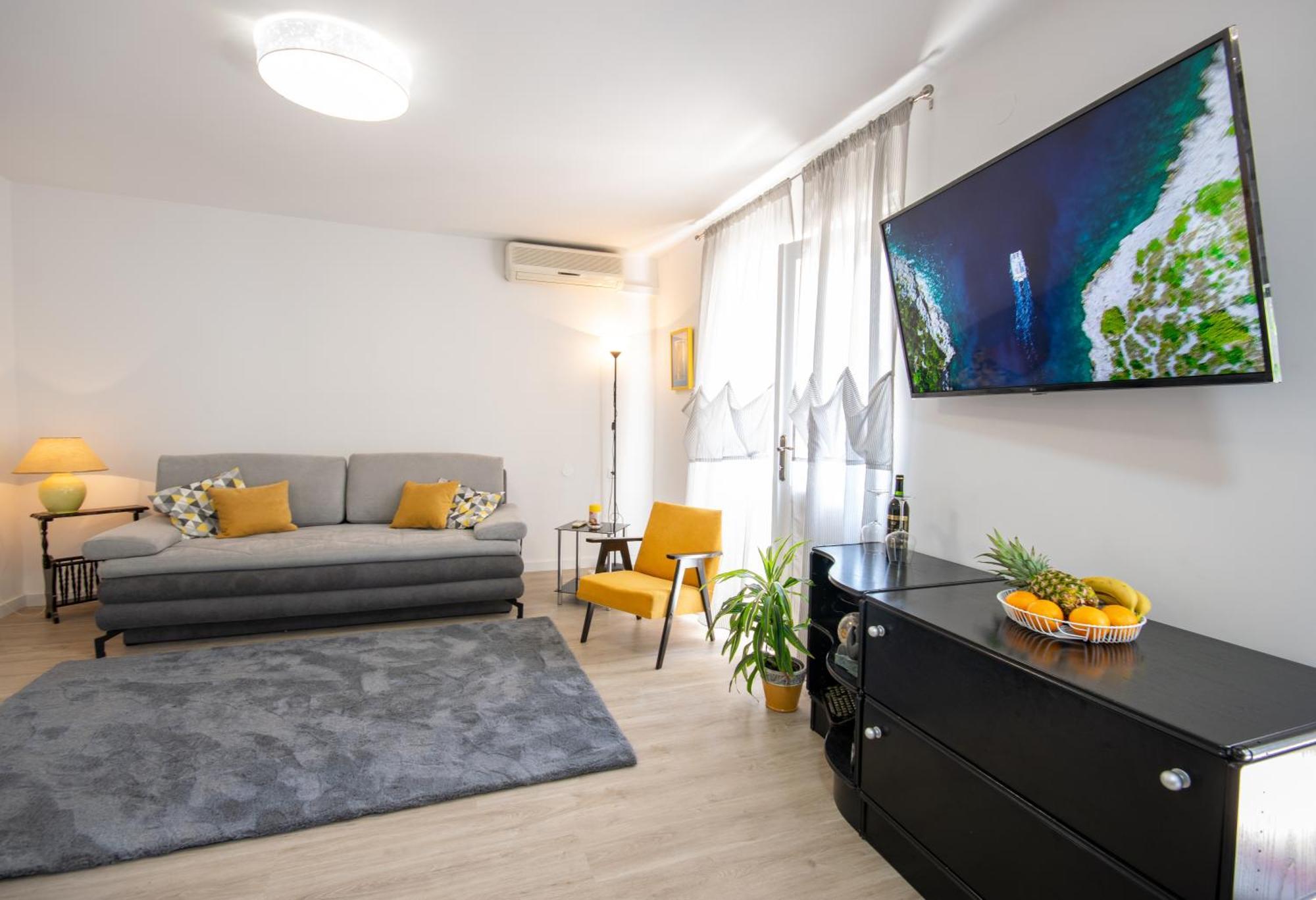 Apartments Filipeti Макарска Екстериор снимка