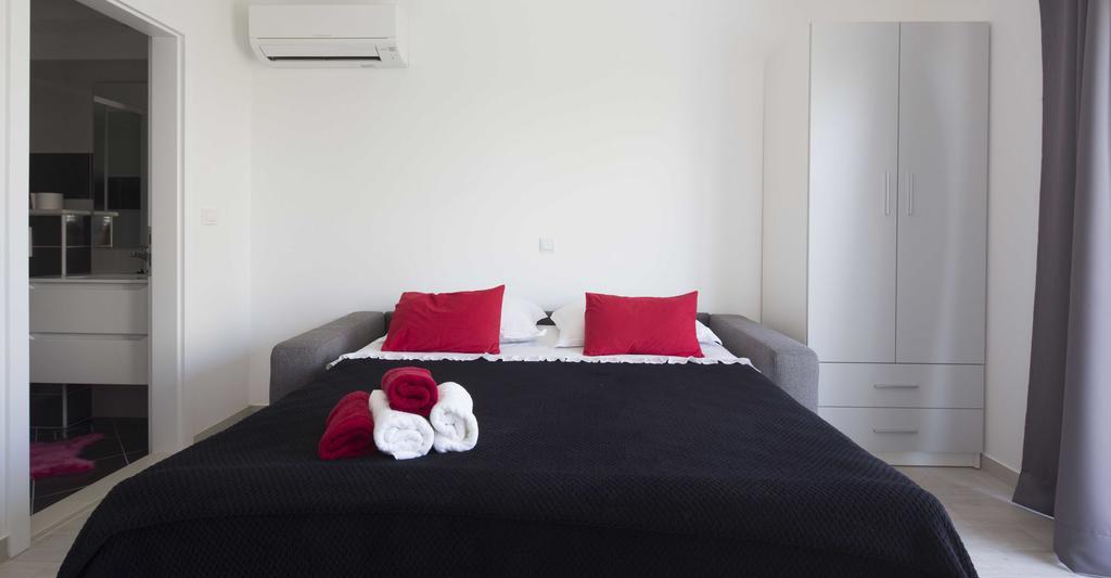Apartments Filipeti Макарска Екстериор снимка