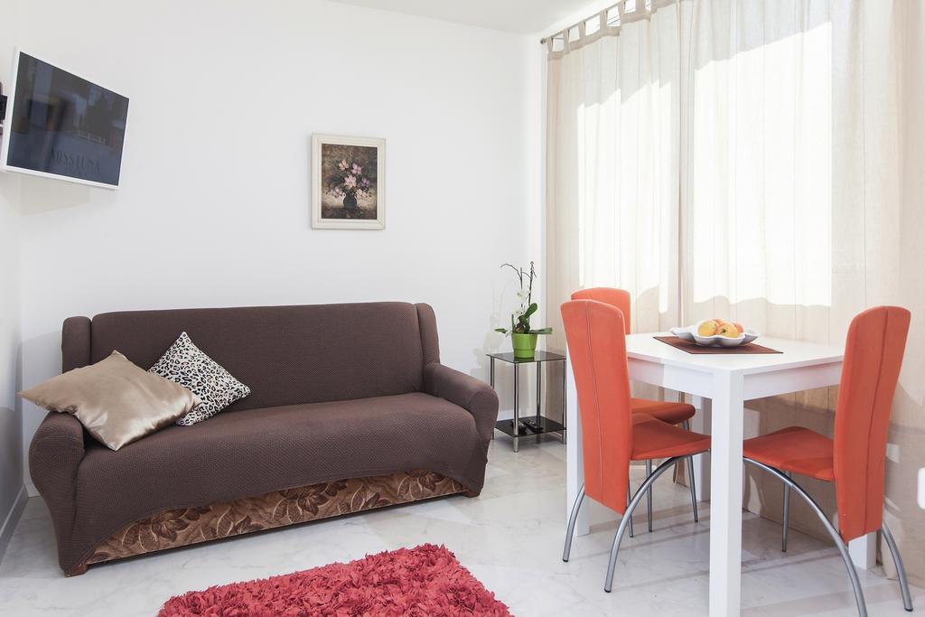 Apartments Filipeti Макарска Екстериор снимка