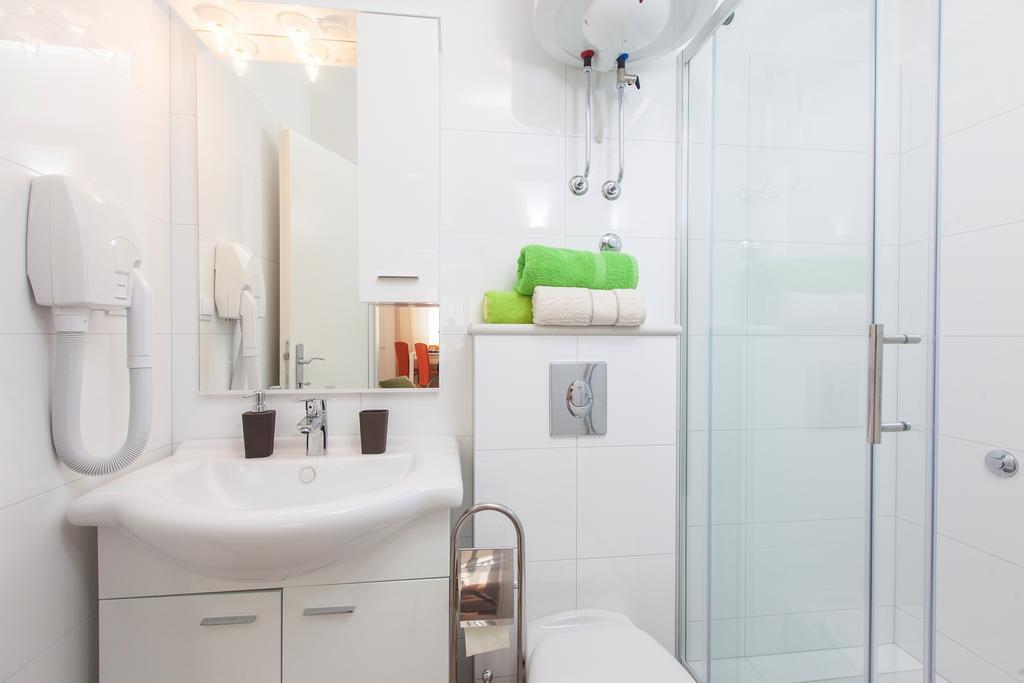 Apartments Filipeti Макарска Екстериор снимка