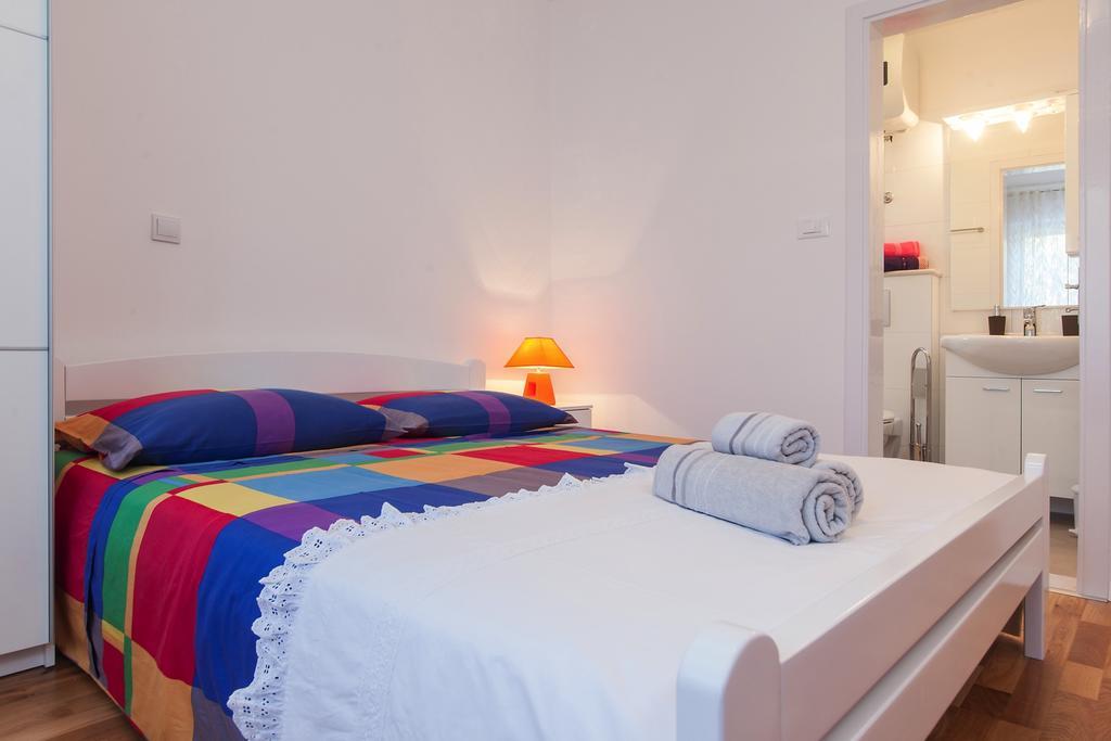 Apartments Filipeti Макарска Екстериор снимка