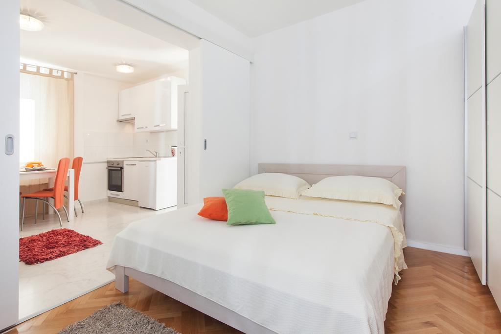 Apartments Filipeti Макарска Екстериор снимка