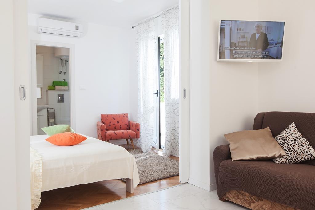 Apartments Filipeti Макарска Екстериор снимка